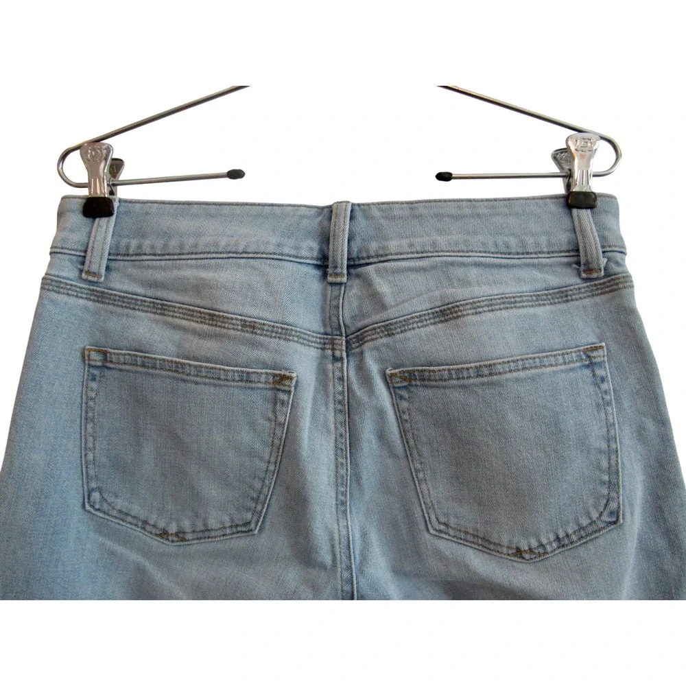 Talbots Flawless Five-Pocket Boyfriend Jeans Light Wash Blue Denim Size 4